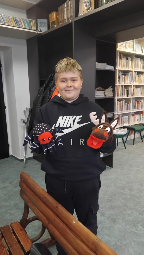 Páťáci v knihovně 
